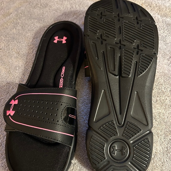Sandals - Picture 1 of 1